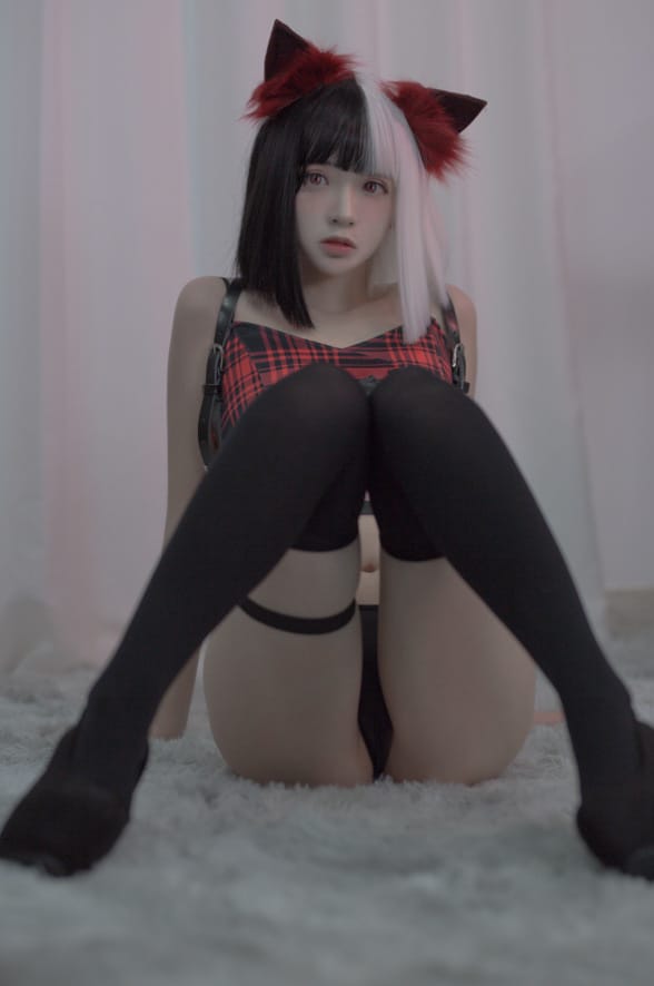 疯猫ss –NO.125 黑白魔女库伊拉[40P/566MB]-1