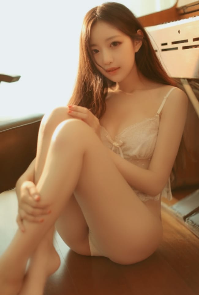 Shika小鹿鹿 –NO.066 女友日常[17P/51MB]