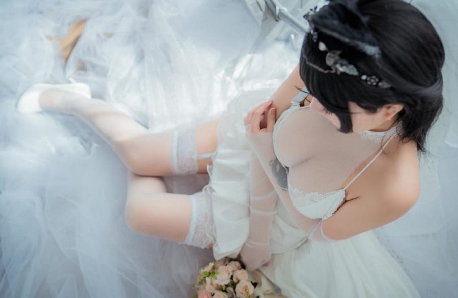 猫九酱Sakura –NO.11 碧蓝誓约欧根亲王爱宕婚纱[4V/95P/936MB]-1