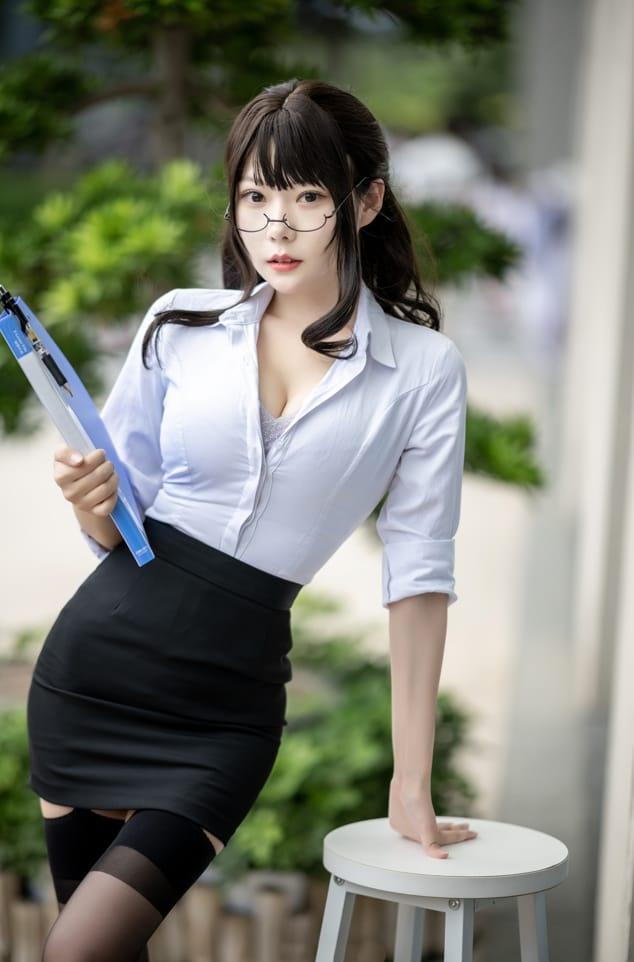 香草喵露露 – NO.040 丝袜西装诱惑[25P-295MB]-1