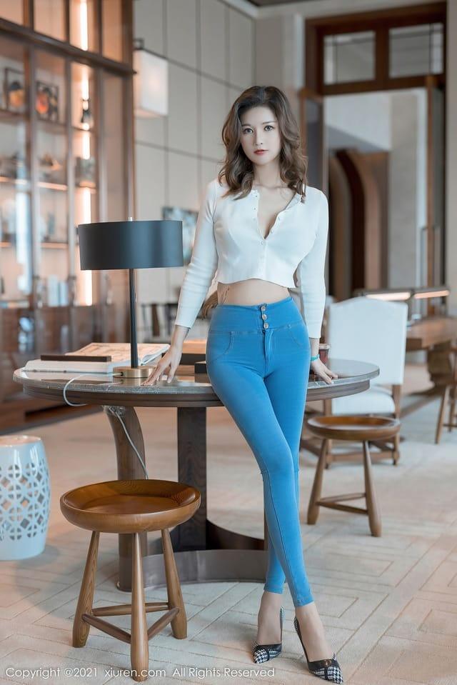 [XIUREN秀人网]2021.12.09 VOL.4318 文芮jeninfer[32+1P／313MB]-1